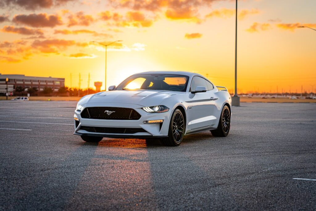 Ford 5.0 Coyote engine Mustang GT